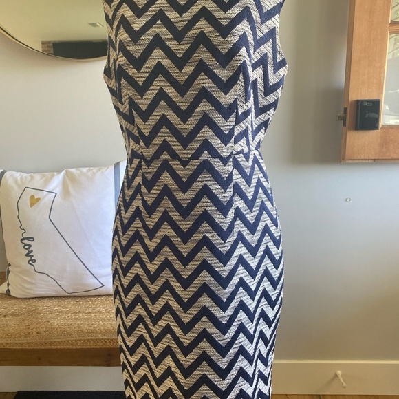 Limited Sheath Dress size 8 - Picture 2 of 5